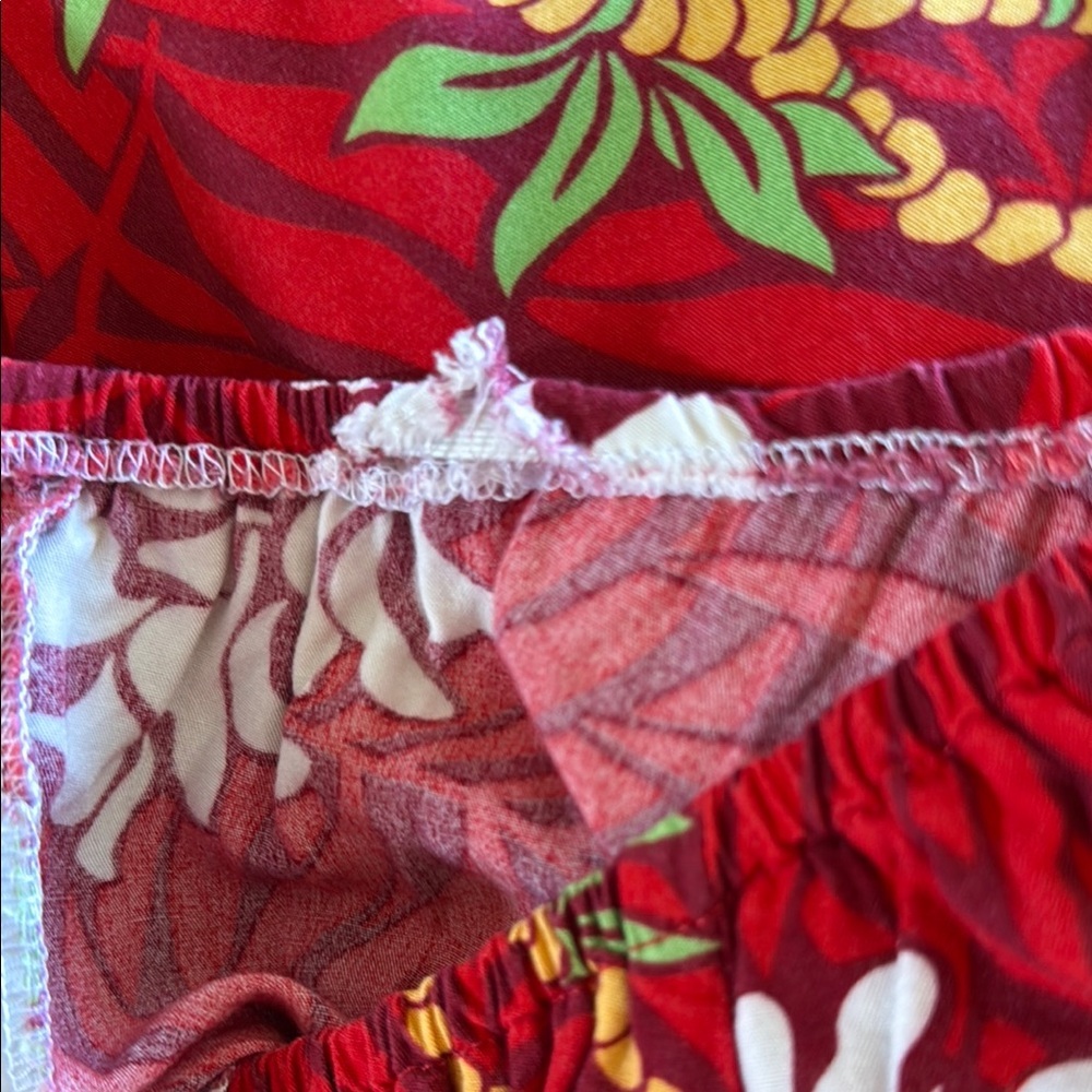 Papaya Red Ruffled Puff Sleeve Blouse - Picture 5 of 6